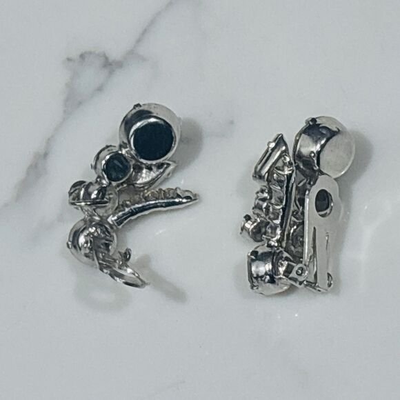 Vintage Rhinestone Cluster Earrings Clip On Clear Silver Tone Party Glam 3D READ - Picture 13 of 14